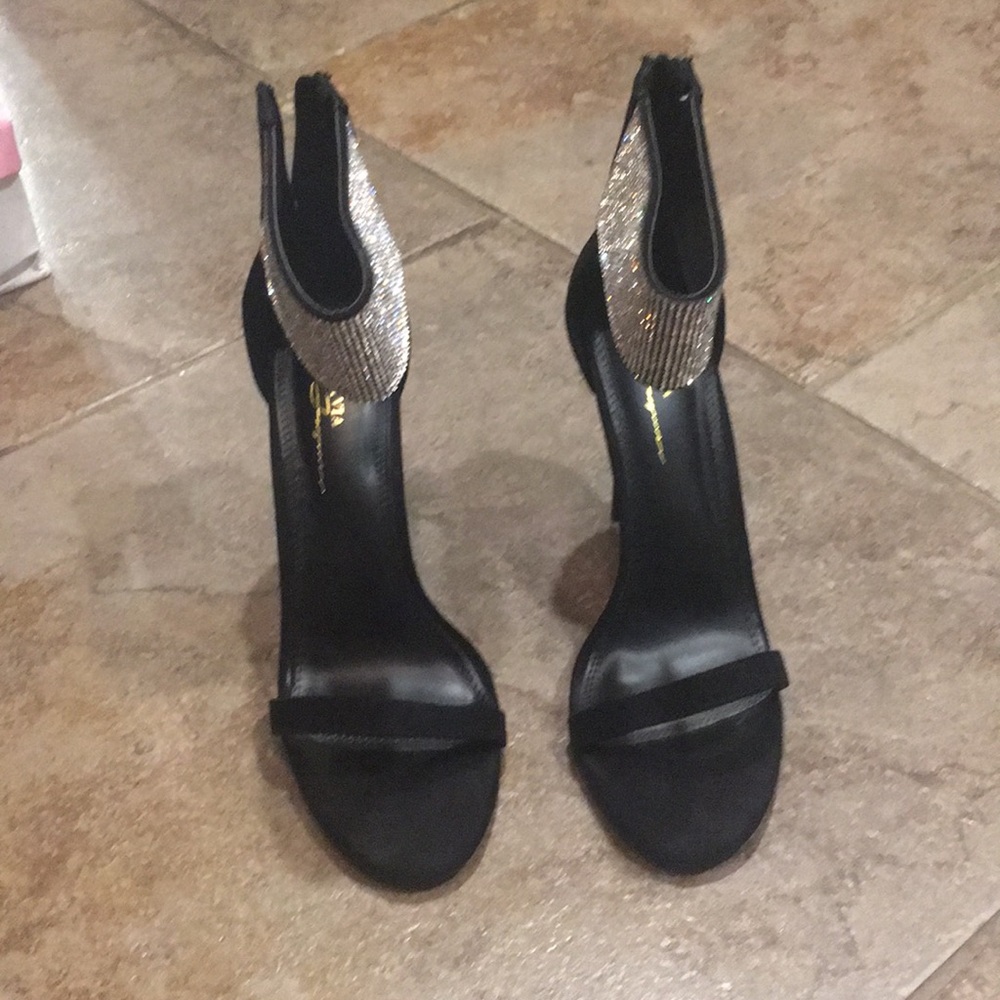 Black single sole heel with glitter ankle cuff